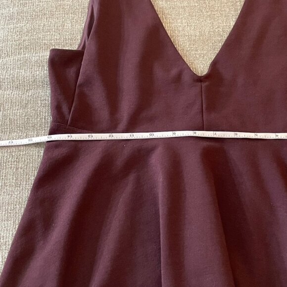 Silence + noise Plum Deep V Peplum Top - Size Medium Party Top - Picture 5 of 7